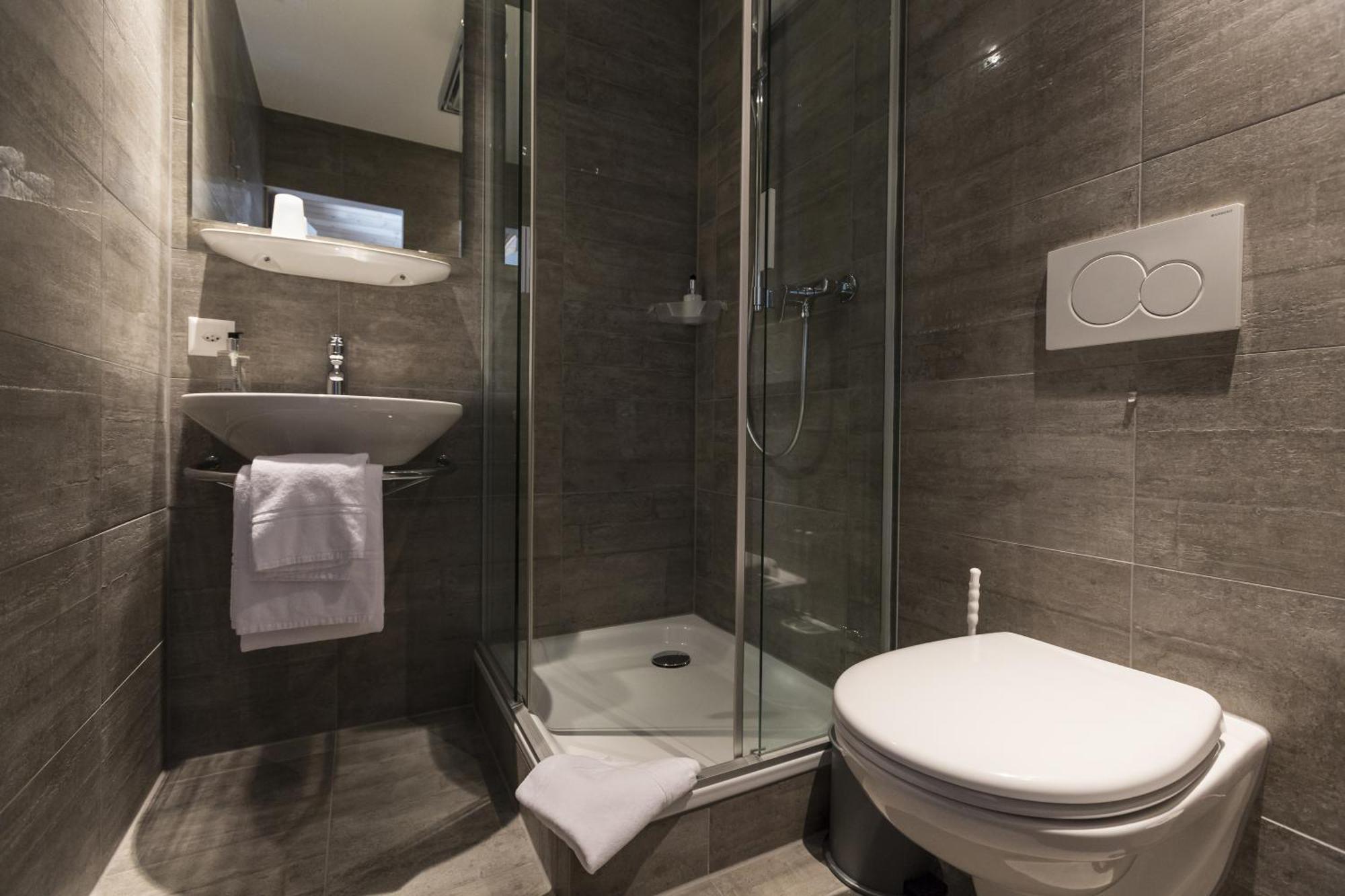 Le Petit Relais Hotel Gstaad Room photo